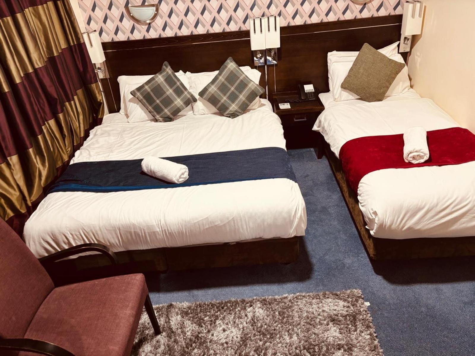 Acorn Lodge Hotel Gatwick & Parking Horley Esterno foto